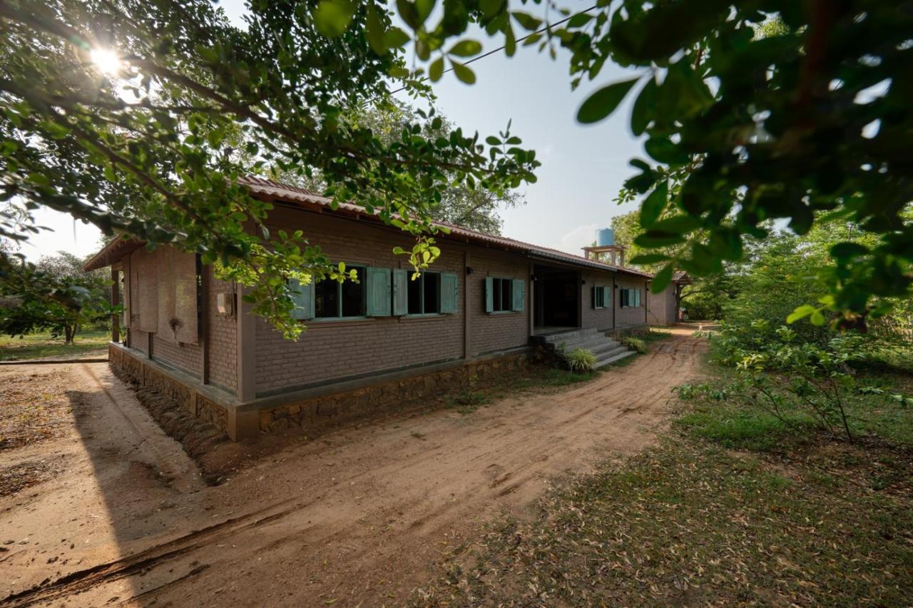 Hide Yala Bed & Breakfast Tissamaharama Bagian luar foto